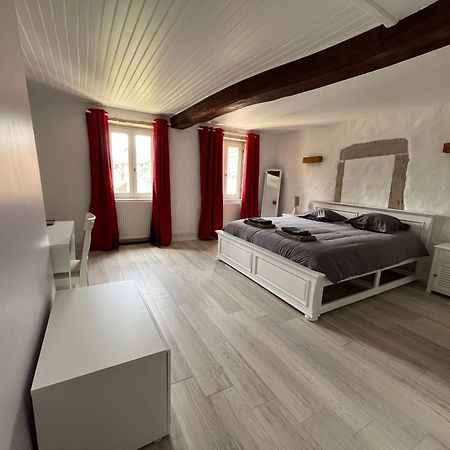 Au Clair De La Pierre - Chambres D'Hotes Siccieu-Saint-Julien-et-Carisieu Εξωτερικό φωτογραφία